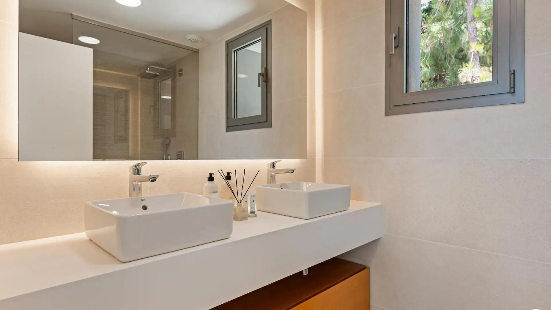 Vivi Homes - Marisol Pool, Sauna, Gym, Spa & Beach El Faro