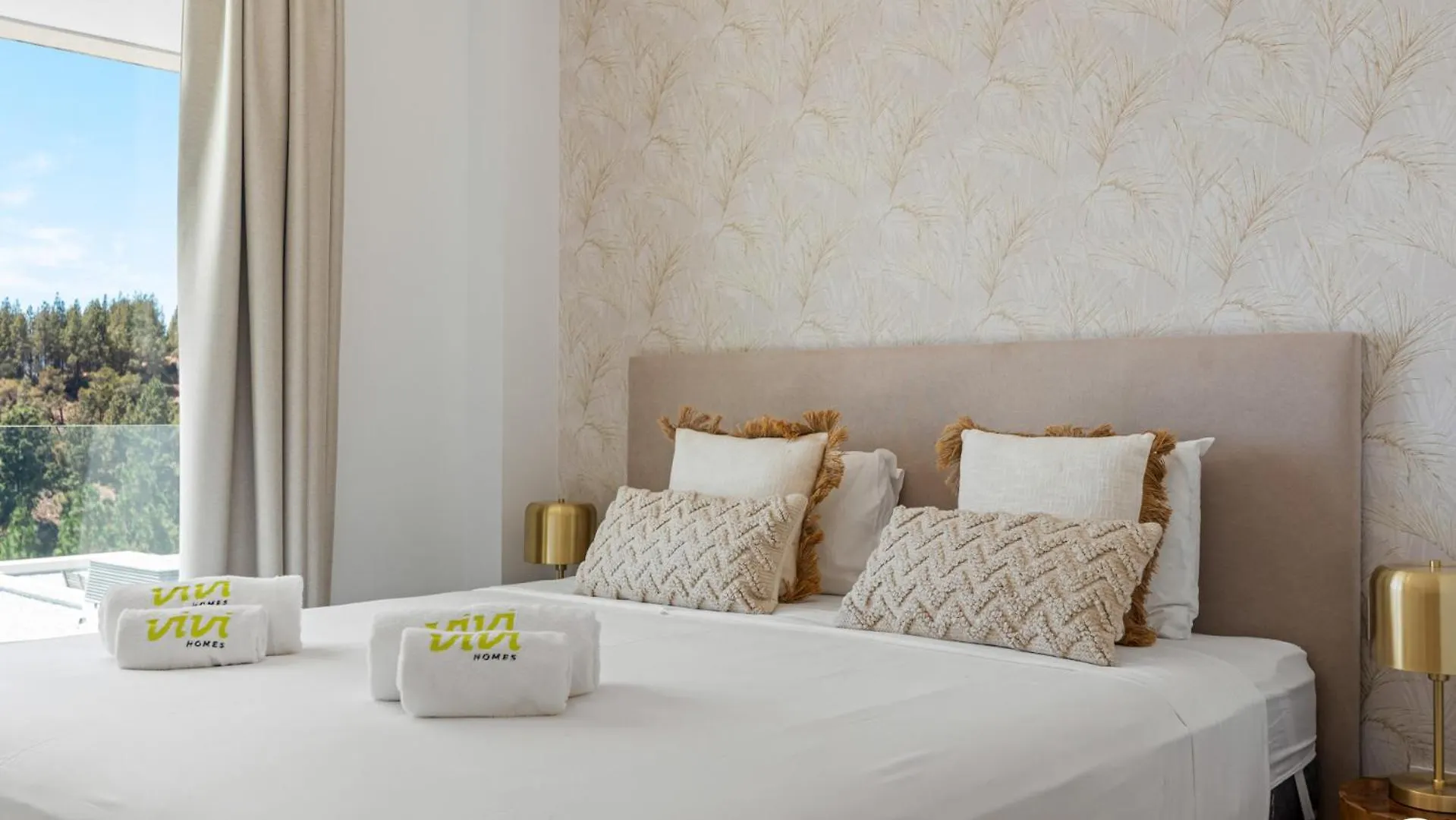 Vivi Homes - Marisol Pool, Sauna, Gym, Spa & Beach El Faro 0*,  Spain