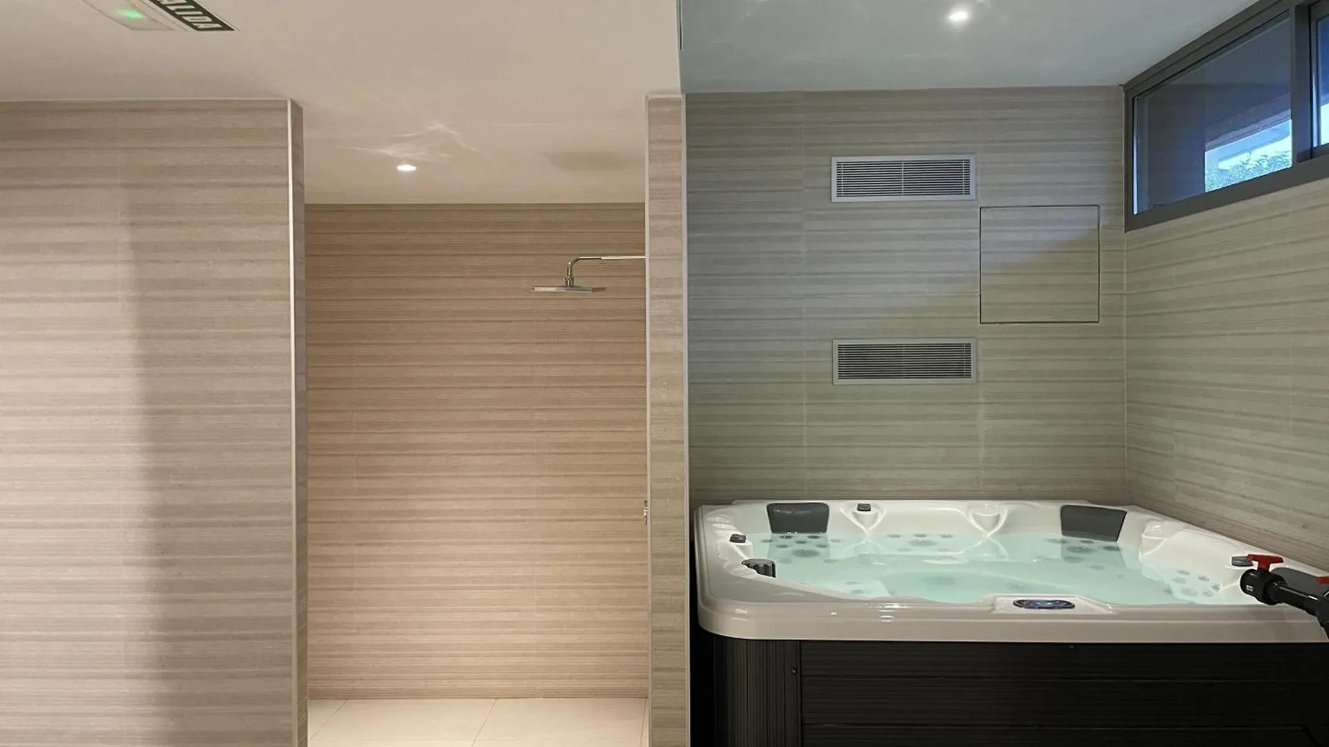 Vivi Homes - Marisol Pool, Sauna, Gym, Spa & Beach El Faro Holiday home